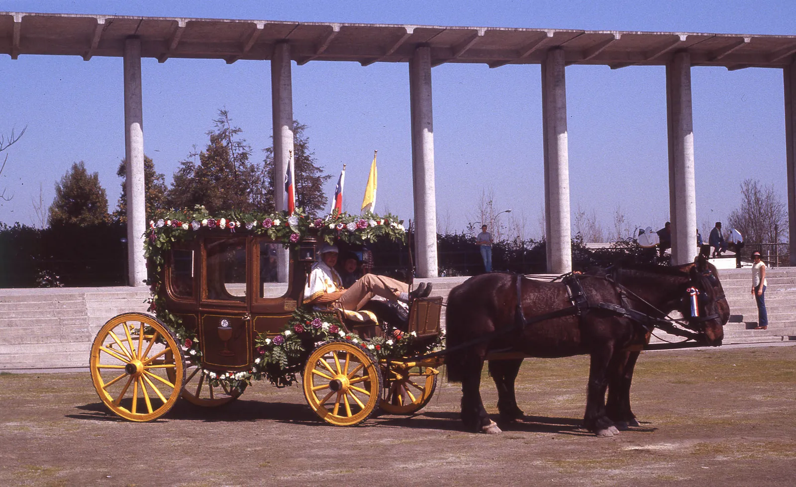 Carroza Cuasimodista en el Templo Votivo de Maipú, 1983