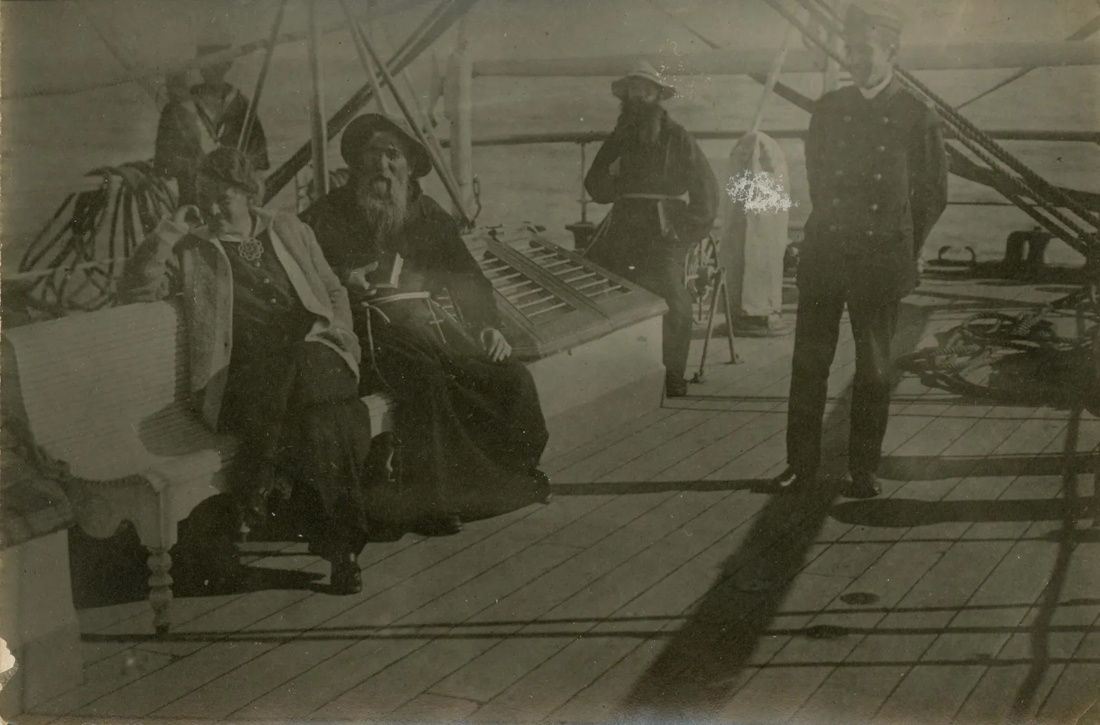 En el Buque Escuela Baquedano rumbo a Rapa Nui, 1917