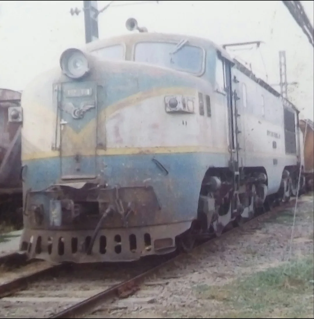 Locomotora de origen italiano en Chillán, 1994