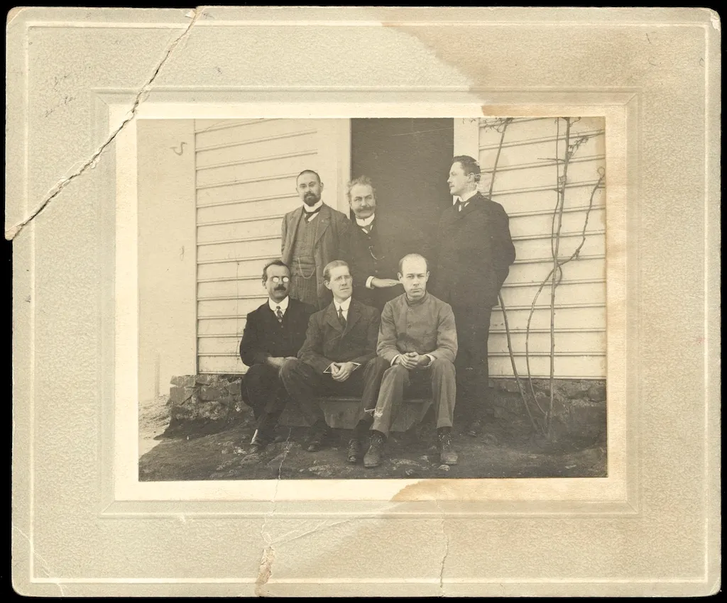 Grupo de astrónomos alemanes y estadounidenses en el Observatorio Lick, Santiago, 1909