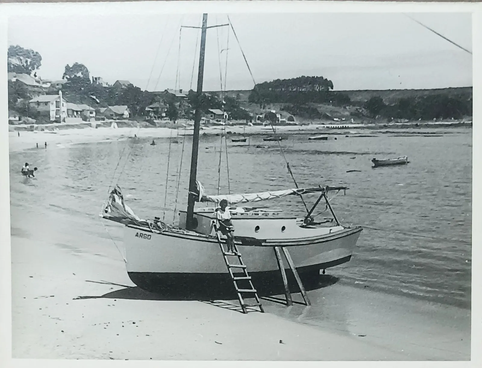Yate en Playa San Pedro, Algarrobo, 1945