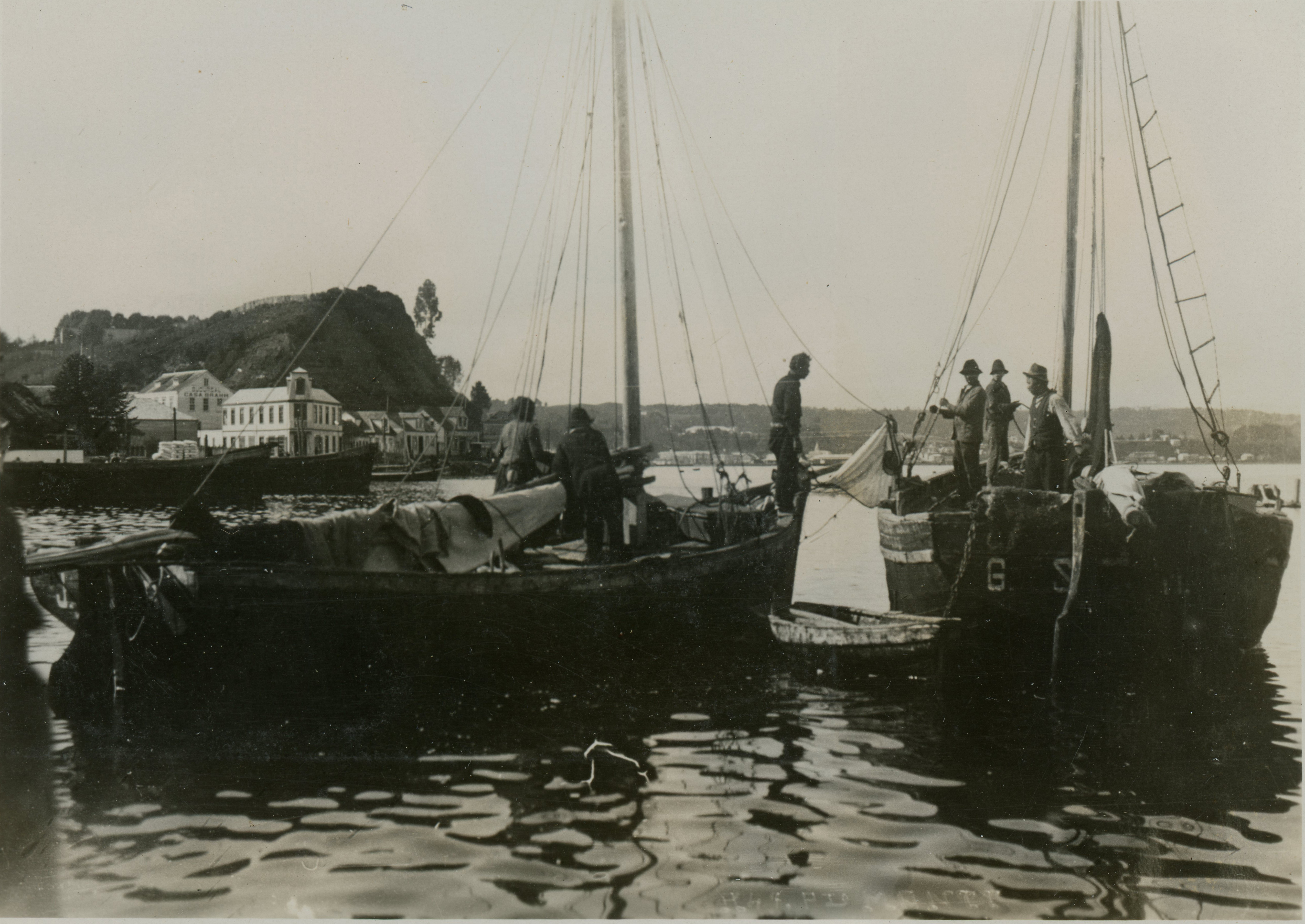 Pescadores en Angelmó, ca. 1928