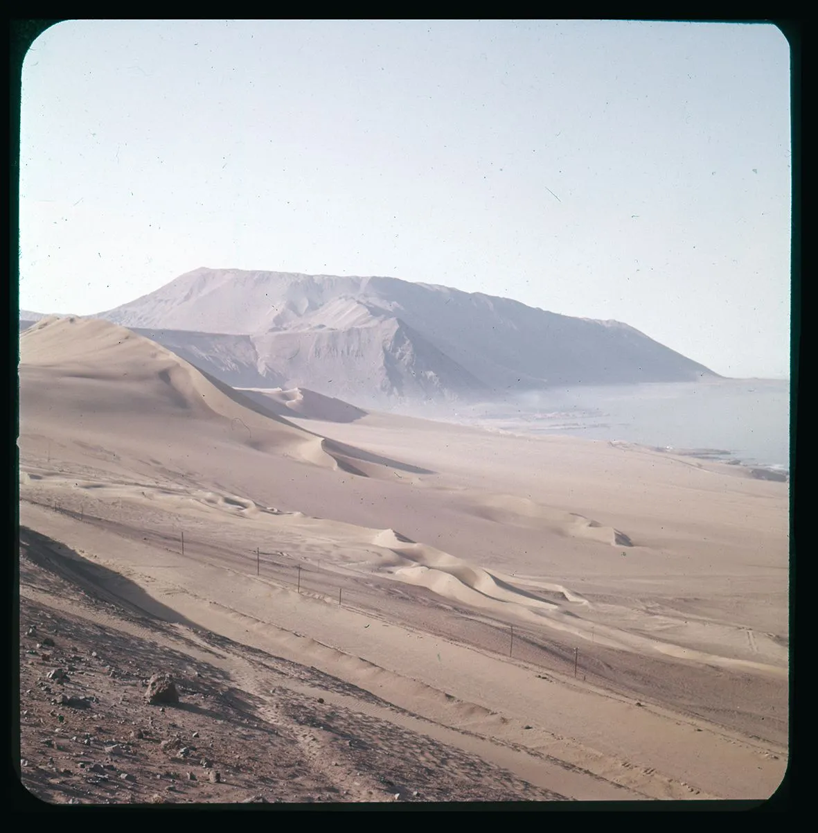 Dunar y Cerro Dragón, Iquique, Región de Tarapacá, 1950 - 1965