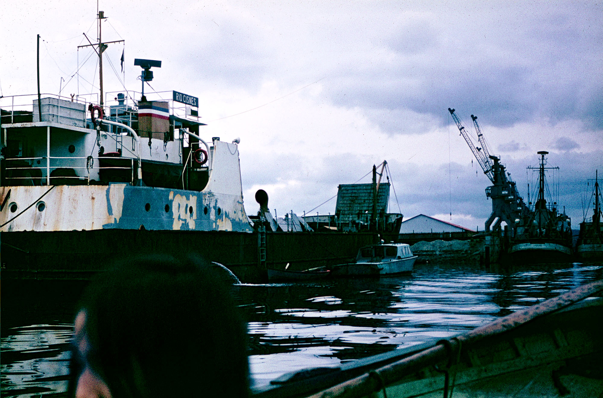 Embarcadero Puerto Cisnes, Aysén, ca. 1964