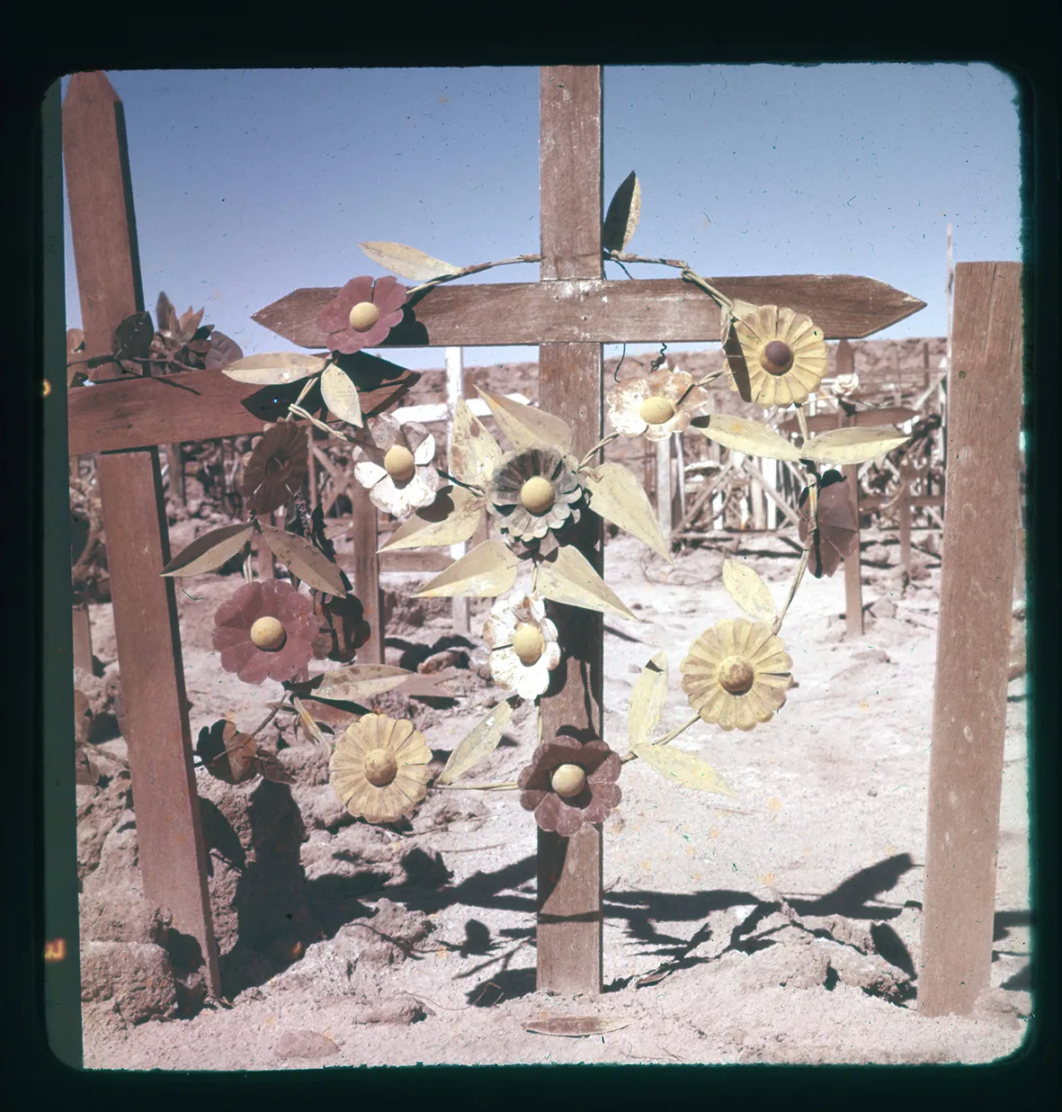 Cruces de un cementerio, Norte Grande de Chile, Chile, 1950 - 1965