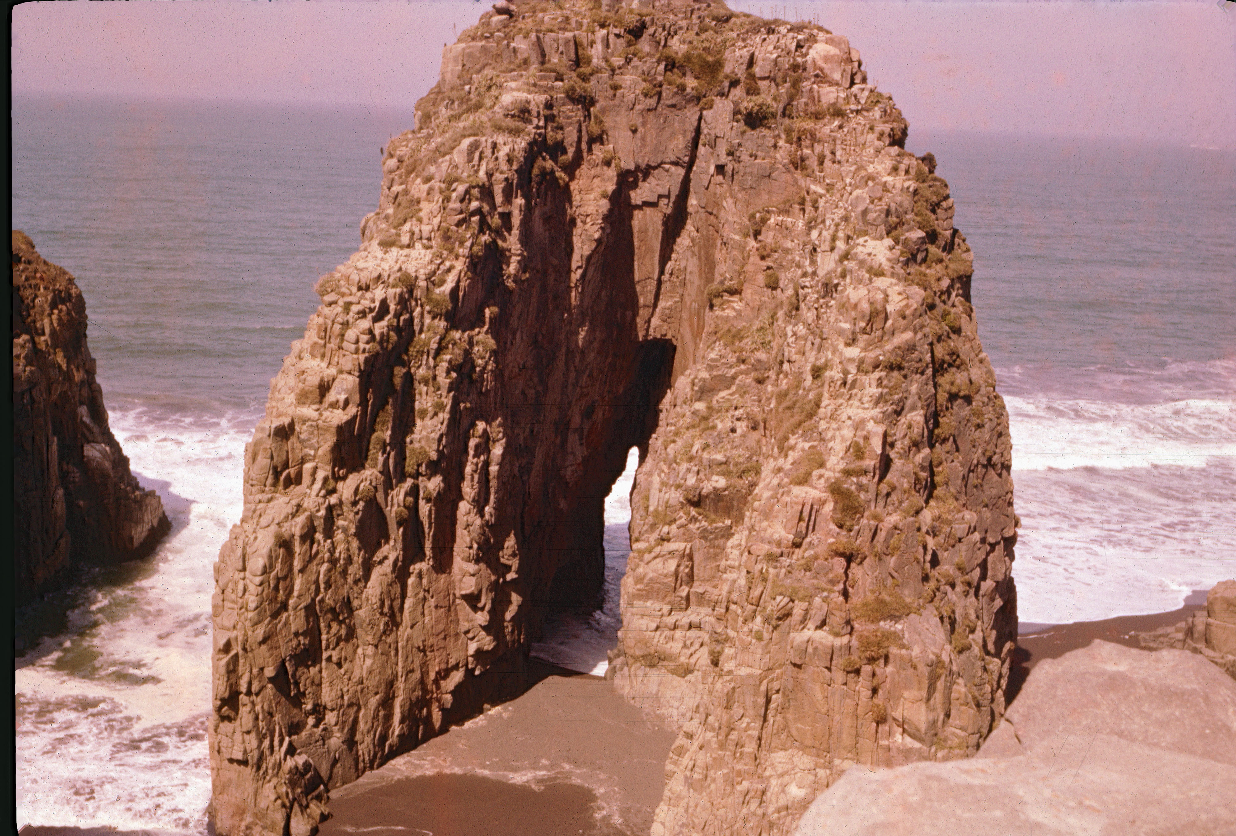 Piedra de los Enamorados, Constitución, ca. 1965