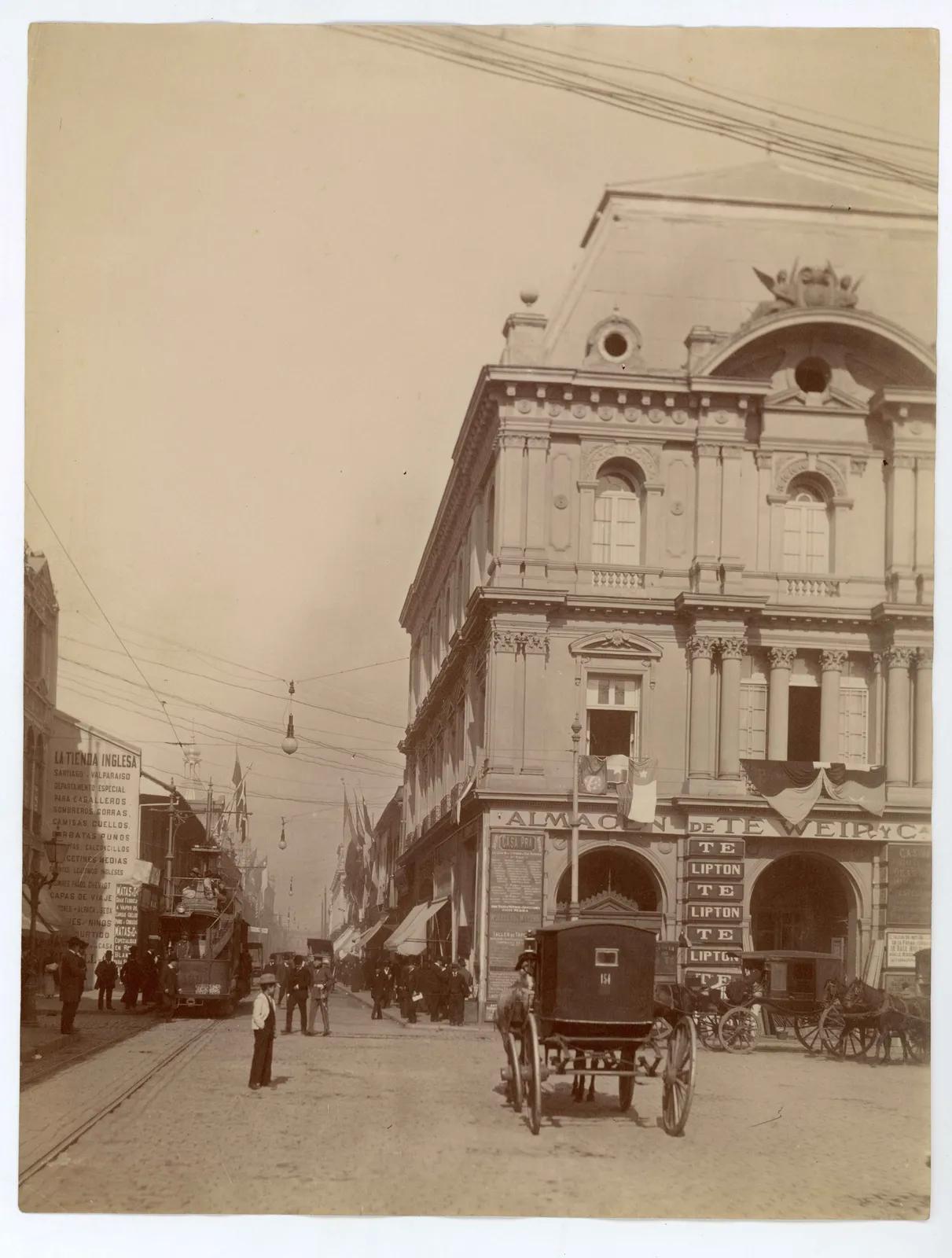 Calle Estado y Merced, Plaza de Armas de Santiago, ca. 1904