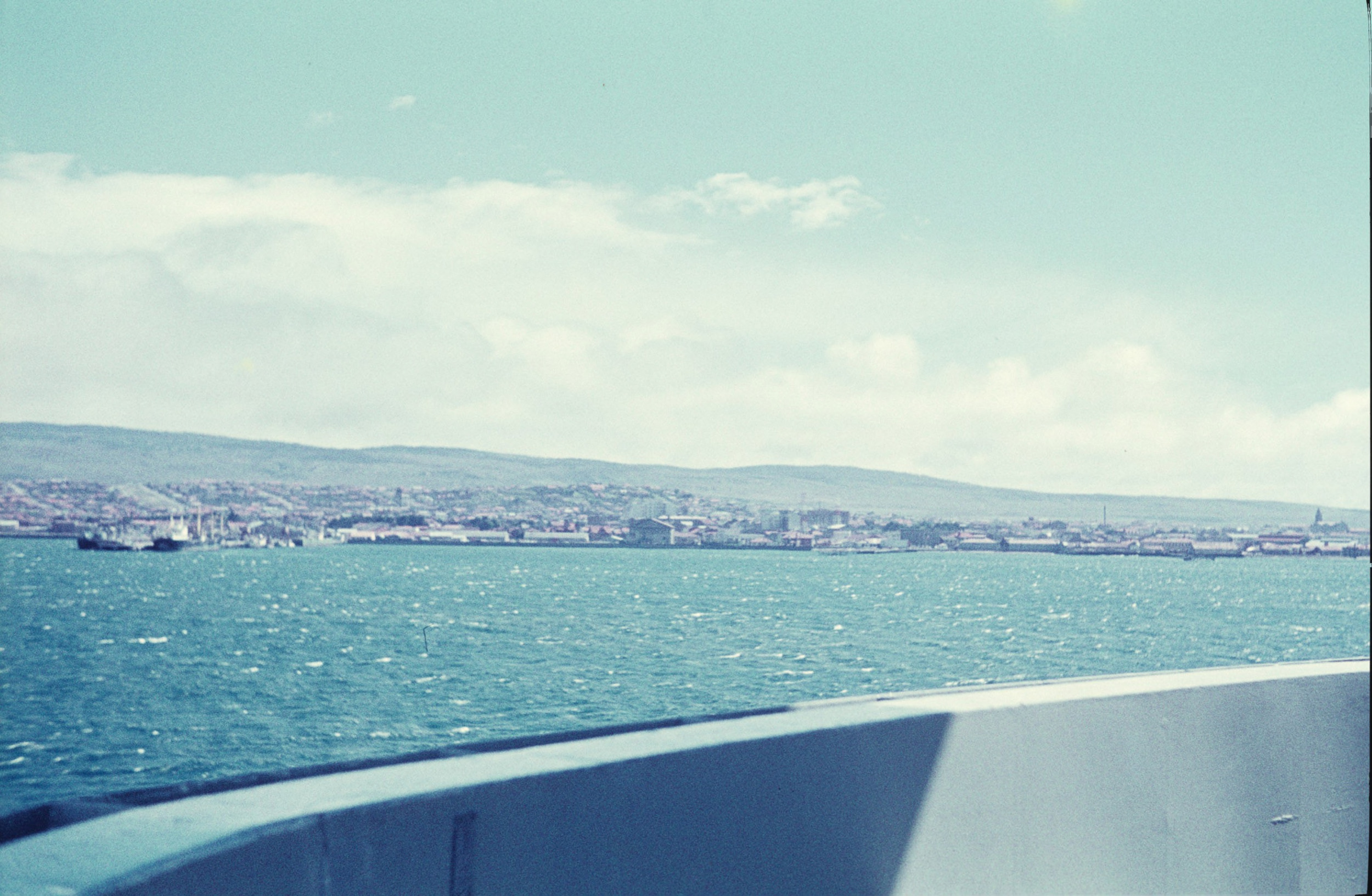 Punta Arenas desde el Estrecho, 1960