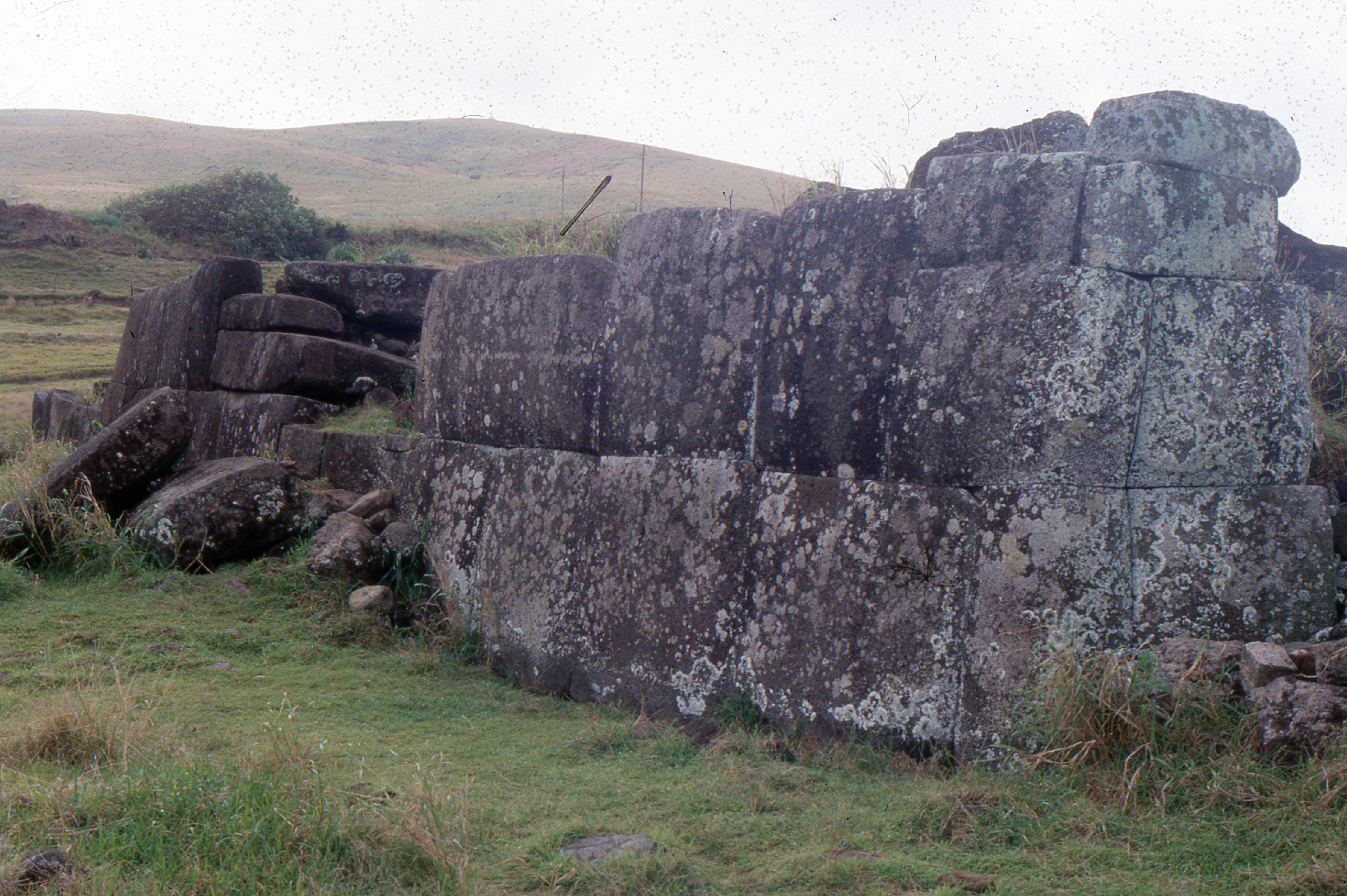 Ahu Tahira en Vinapu ca.1978