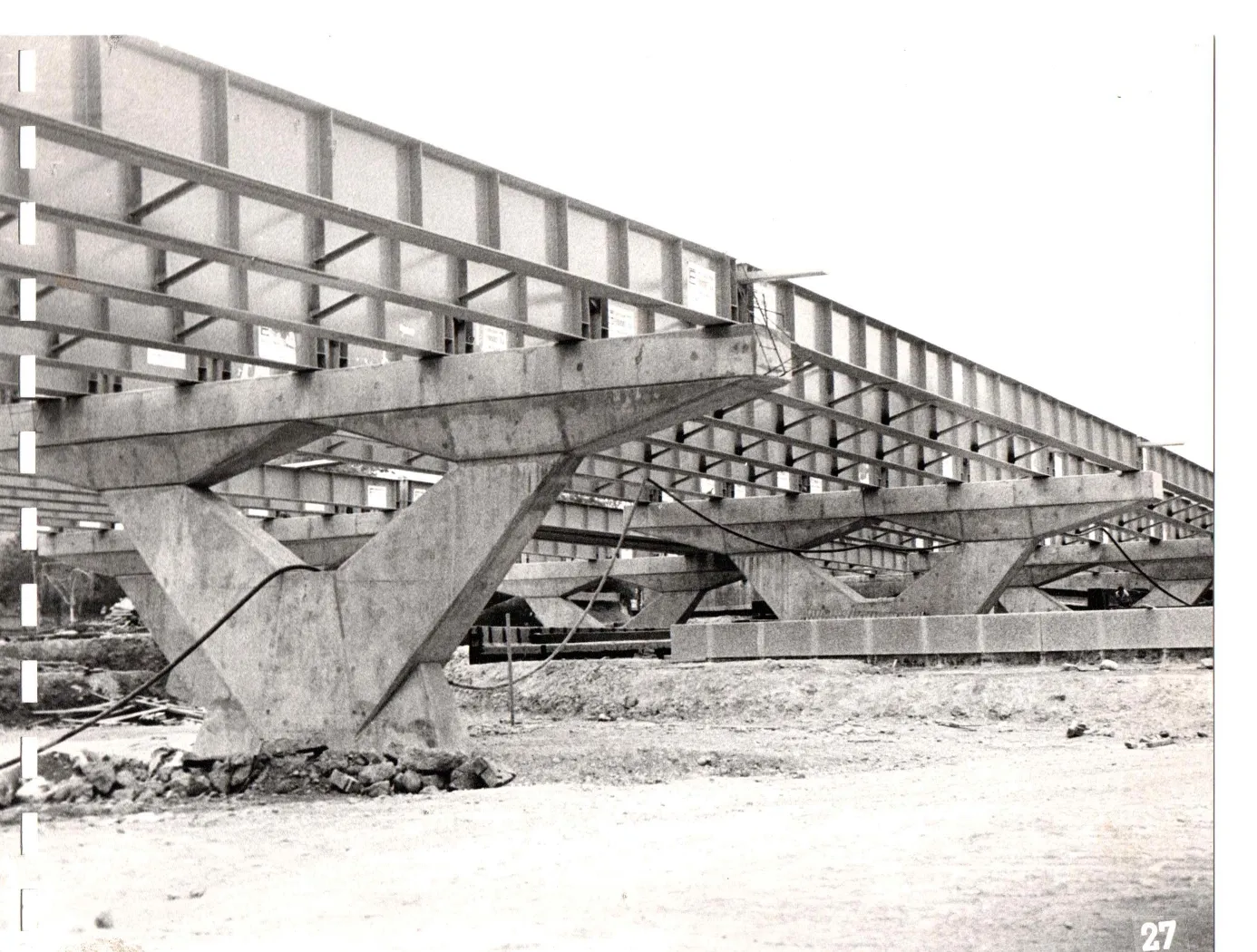 Construcción paso sobre nivel Avenida Apoquindo, 1980