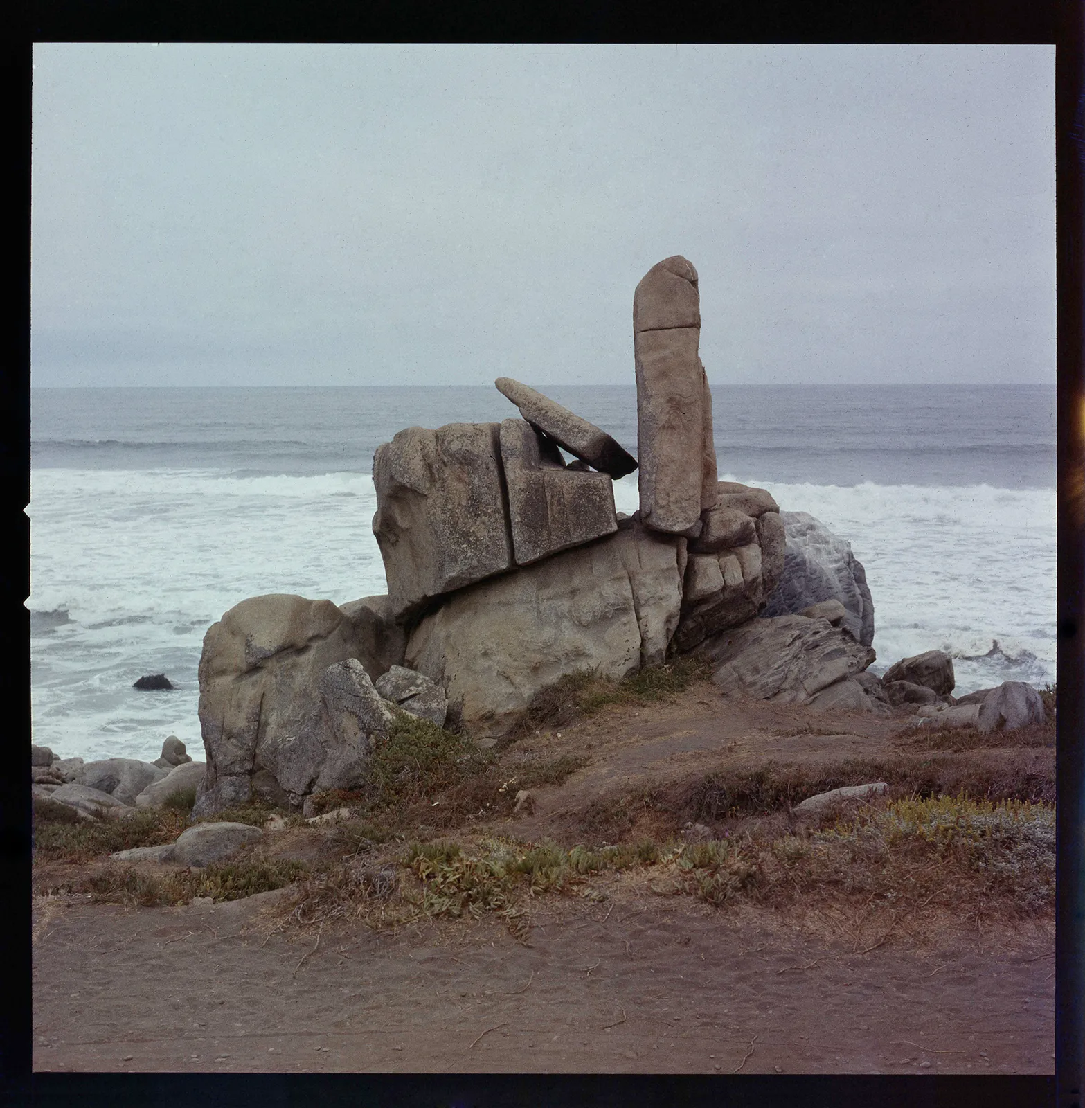 La Piedra del Sol o Intihuatana II, Rocas de Santo Domingo, San Antonio, Región de Valparaíso, Chile, 1950 - 1965