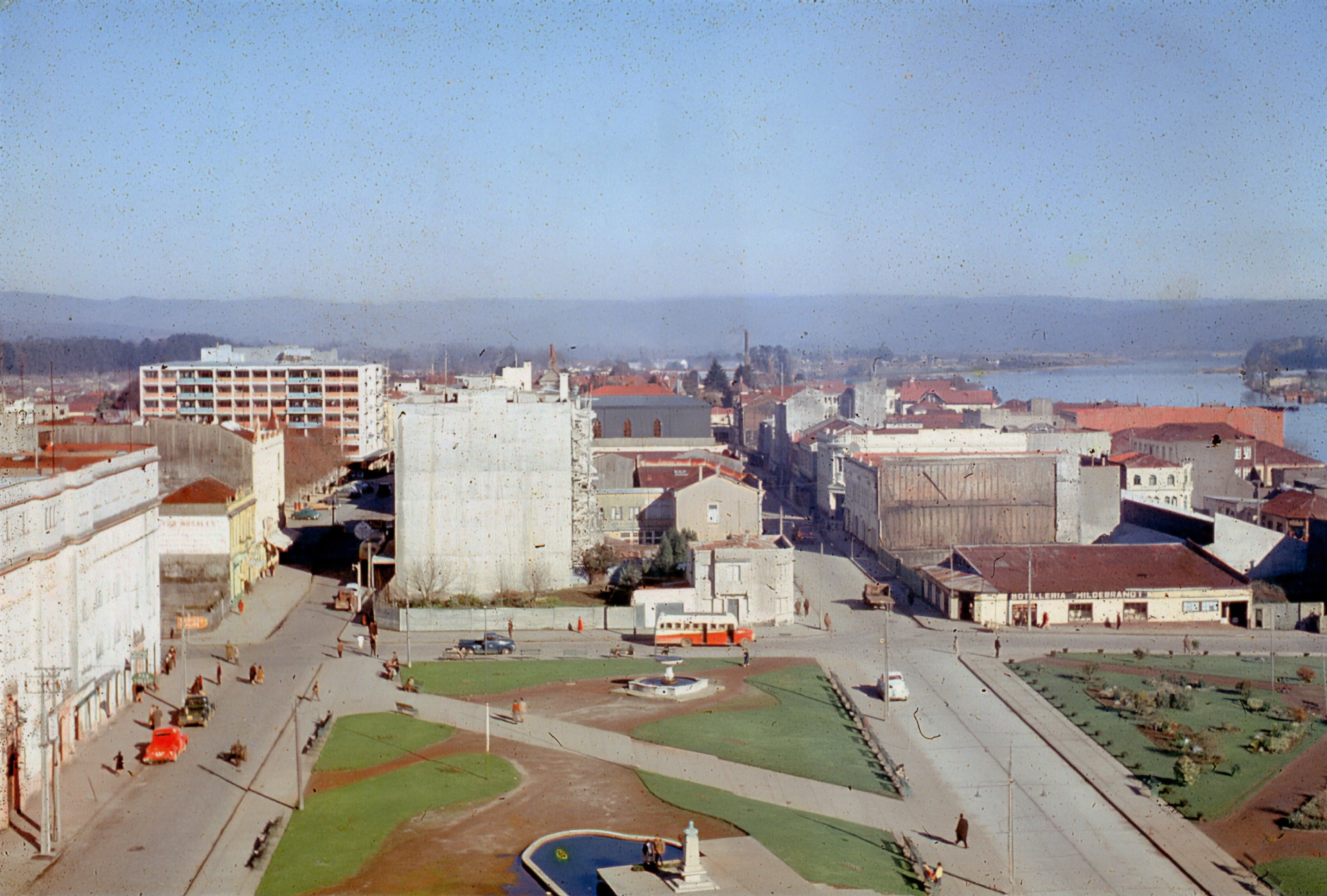 Plaza desde Hotel Pedro de Valdivia, 1960