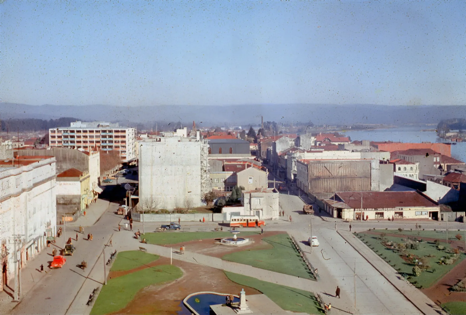 Plaza desde Hotel Pedro de Valdivia, 1960