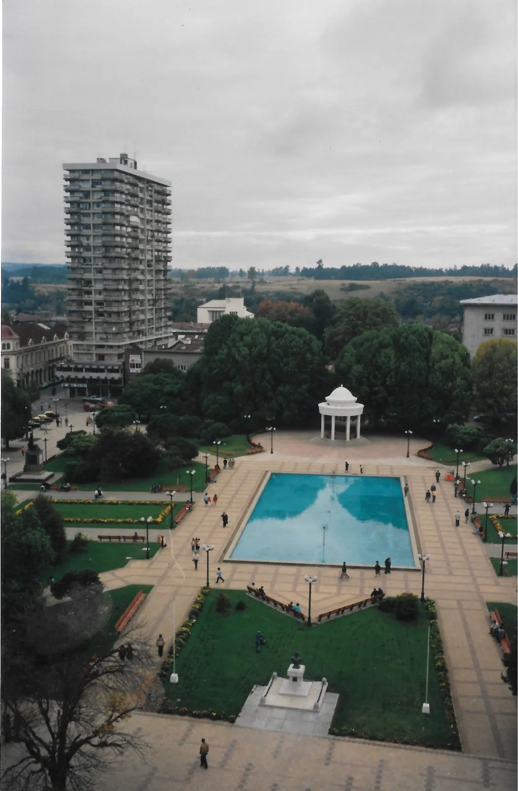 Plaza de Armas, Osorno, 1990