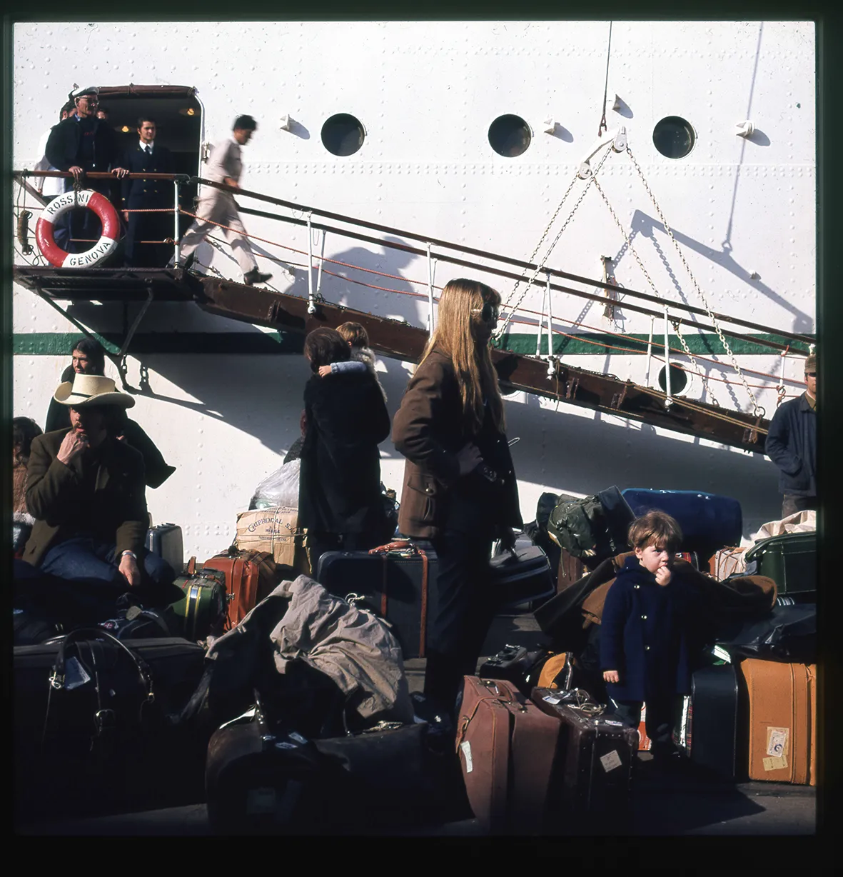 Viajeros del buque Rossini, Valparaíso, Región de Valparaíso, Chile, 1950 - 1965