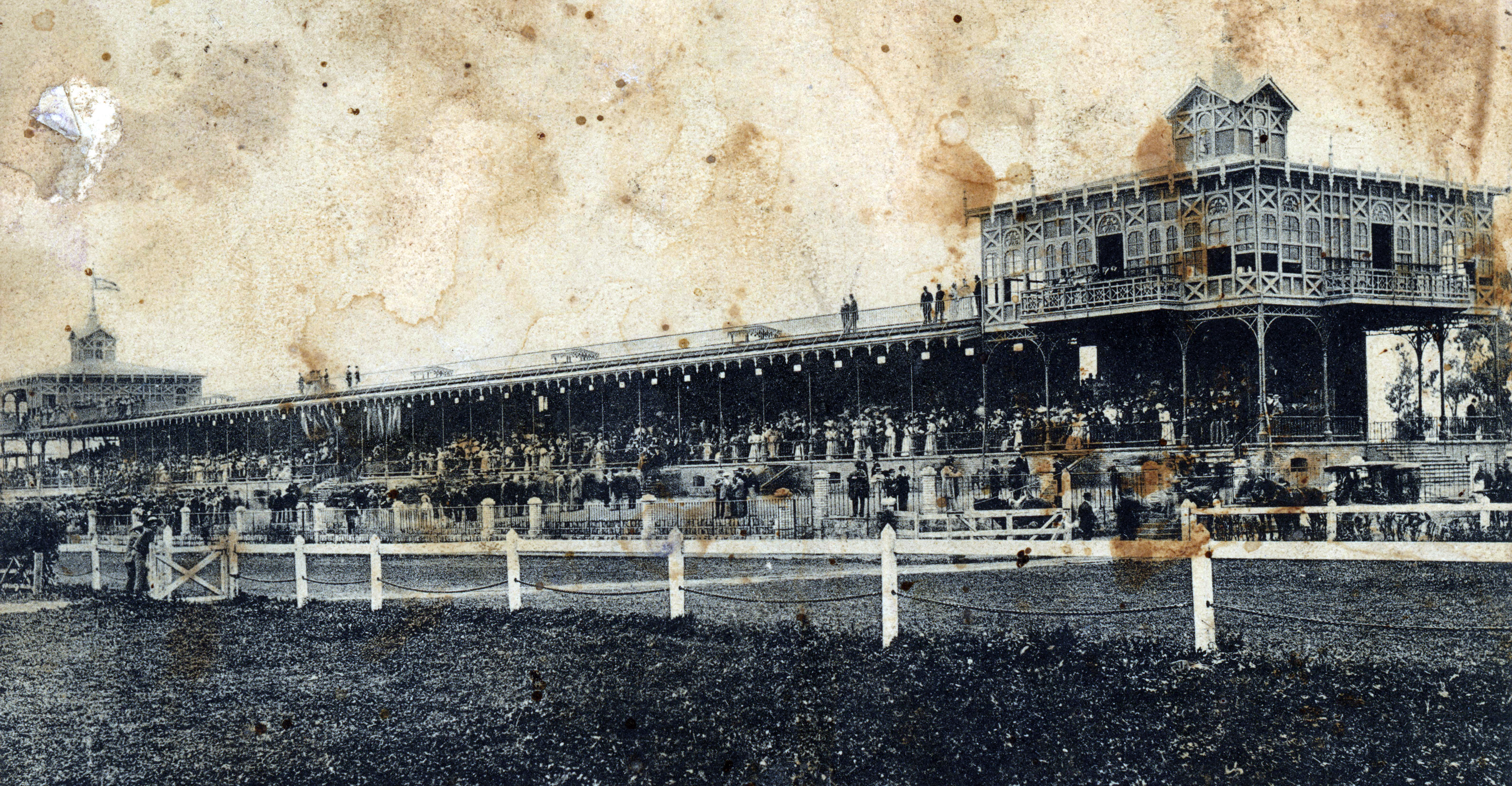 Tribunas del Club Hípico de Santiago, ca. 1910