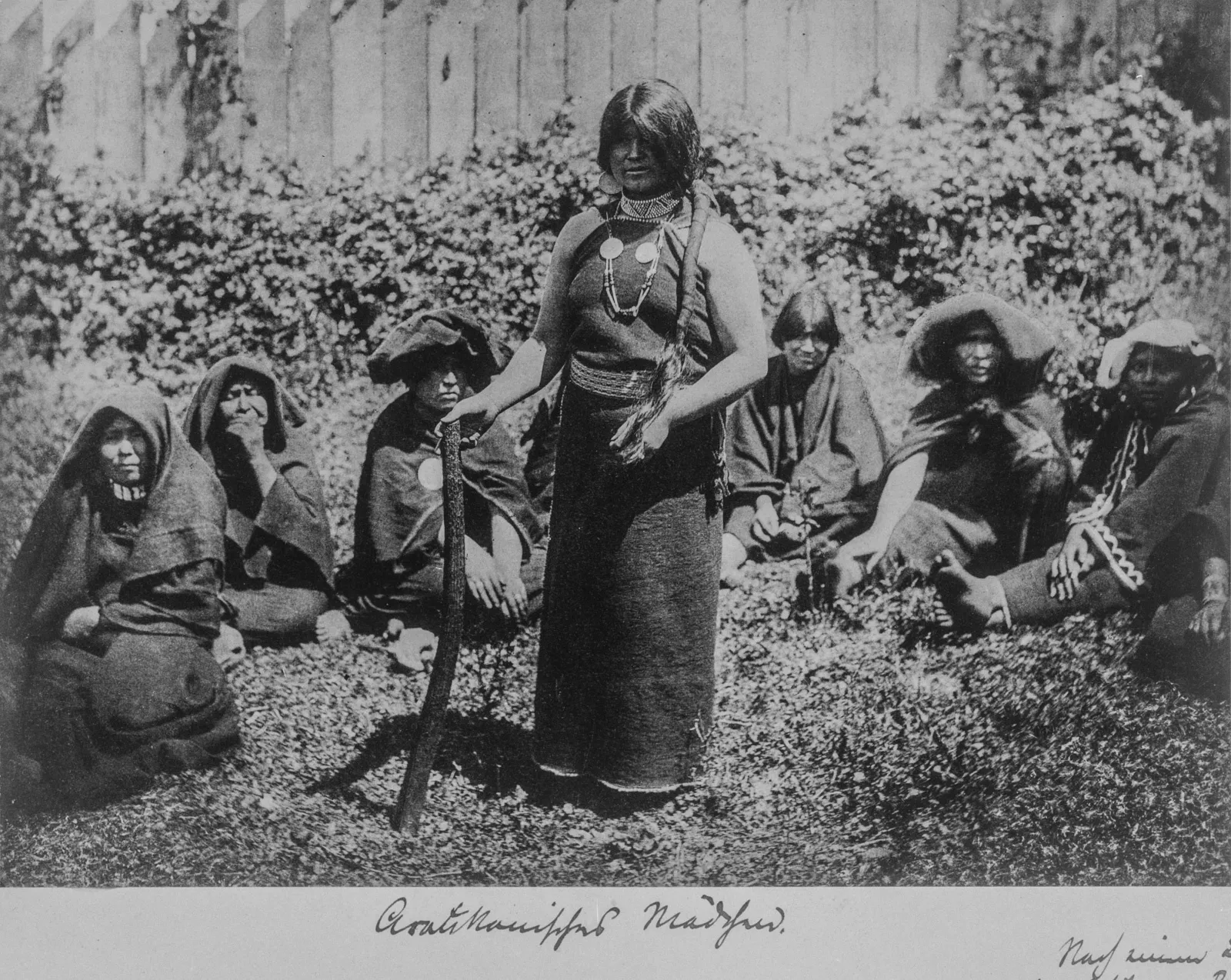 Grupo de Mujeres mapuche, ca. 1890