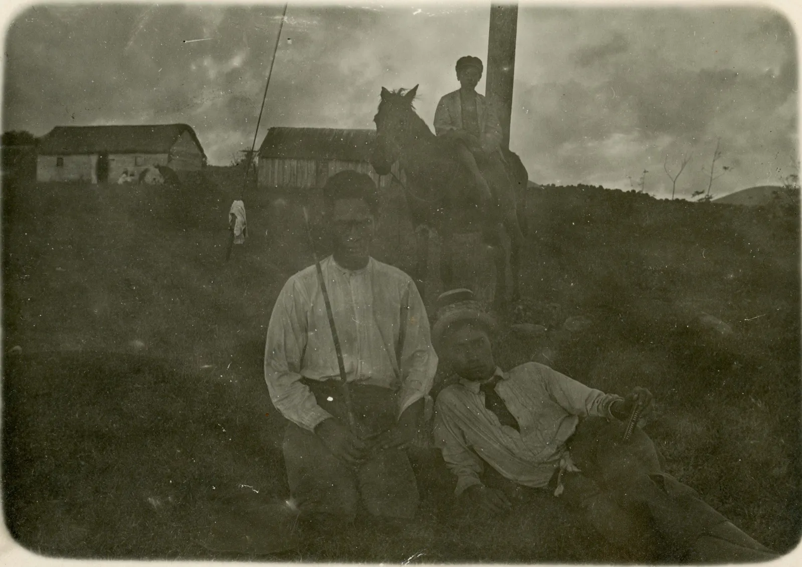 Tres hombres en Rapa Nui, 1917