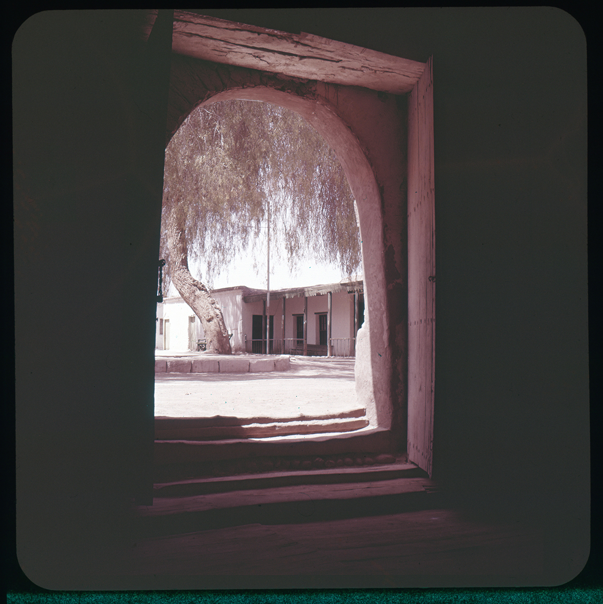 Vista a calle Vilama desde la iglesia San Pedro, Región de Atacama, Chile, 1950 - 1965