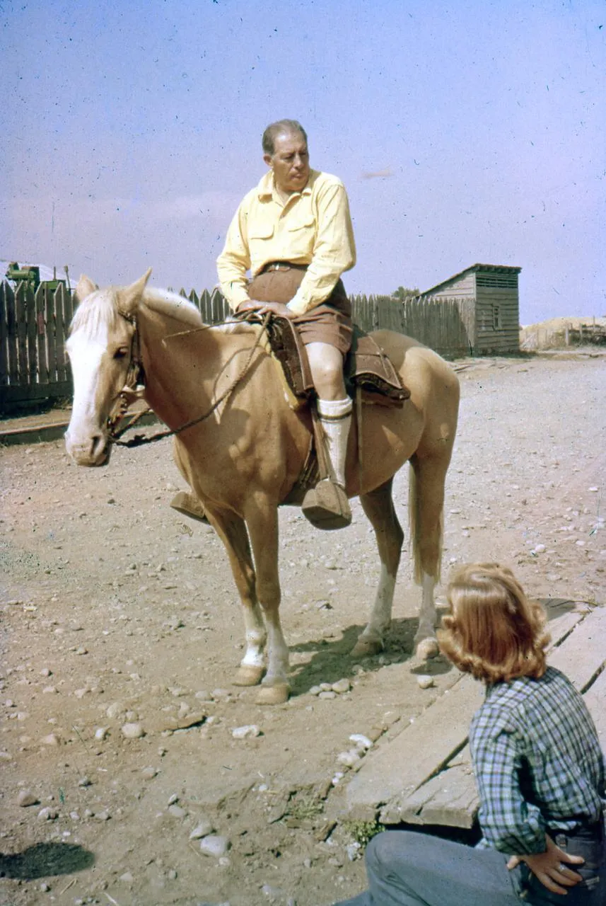 Cabalgando en Fuerte Purén, Región La Araucanía, Chile, ca. 1960