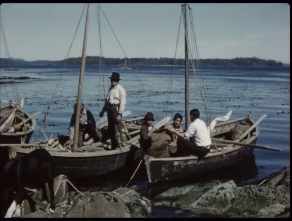 Chalupas en Melinka, ca. 1945