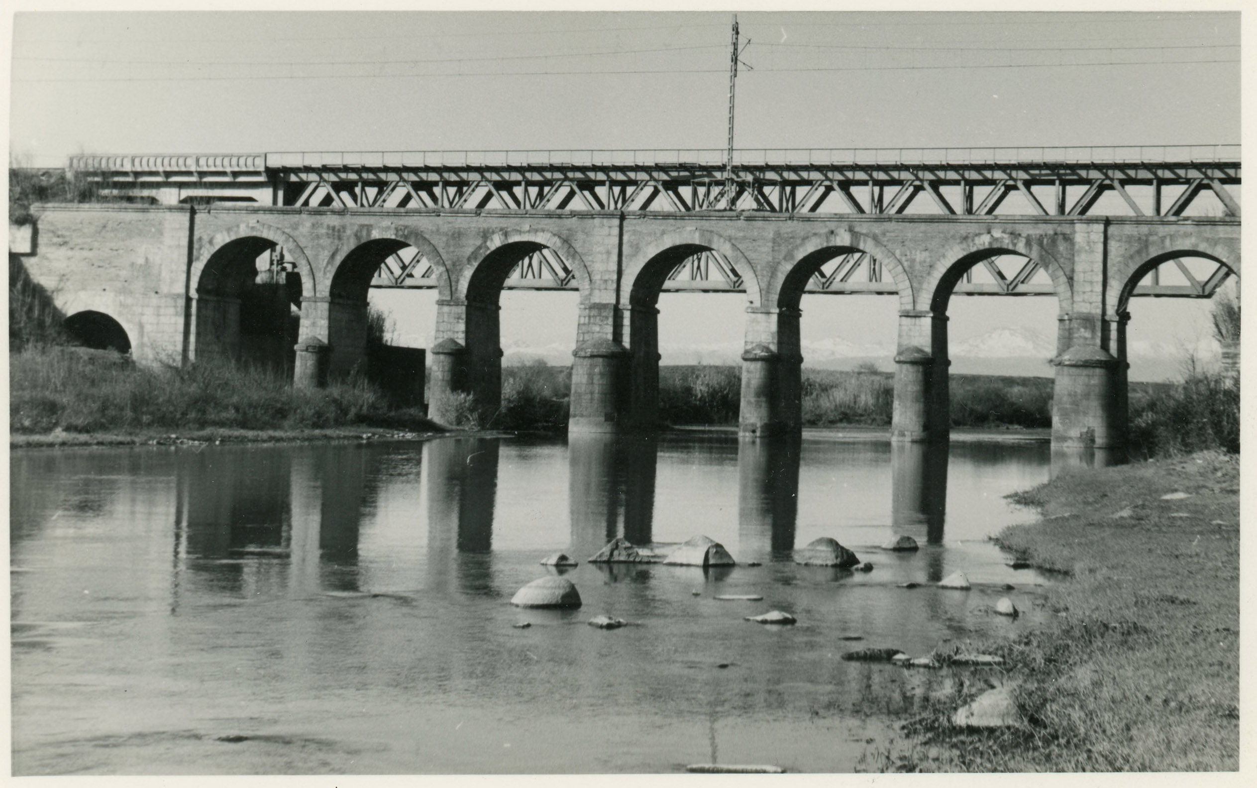 Puente Pangue en la ruta San Rafael - Panguilemo, 1963