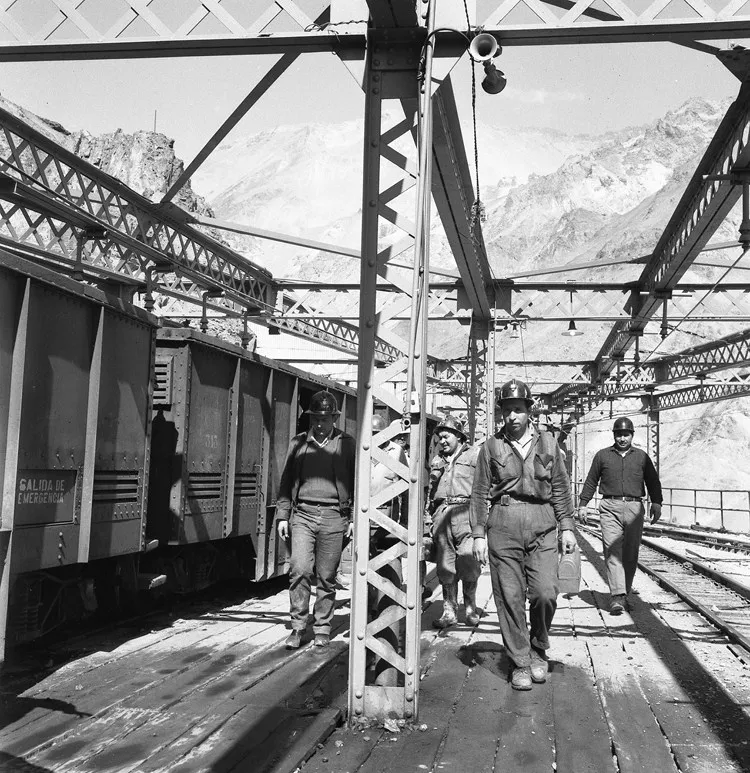 Trabajadores de la mina El Teniente, 1964