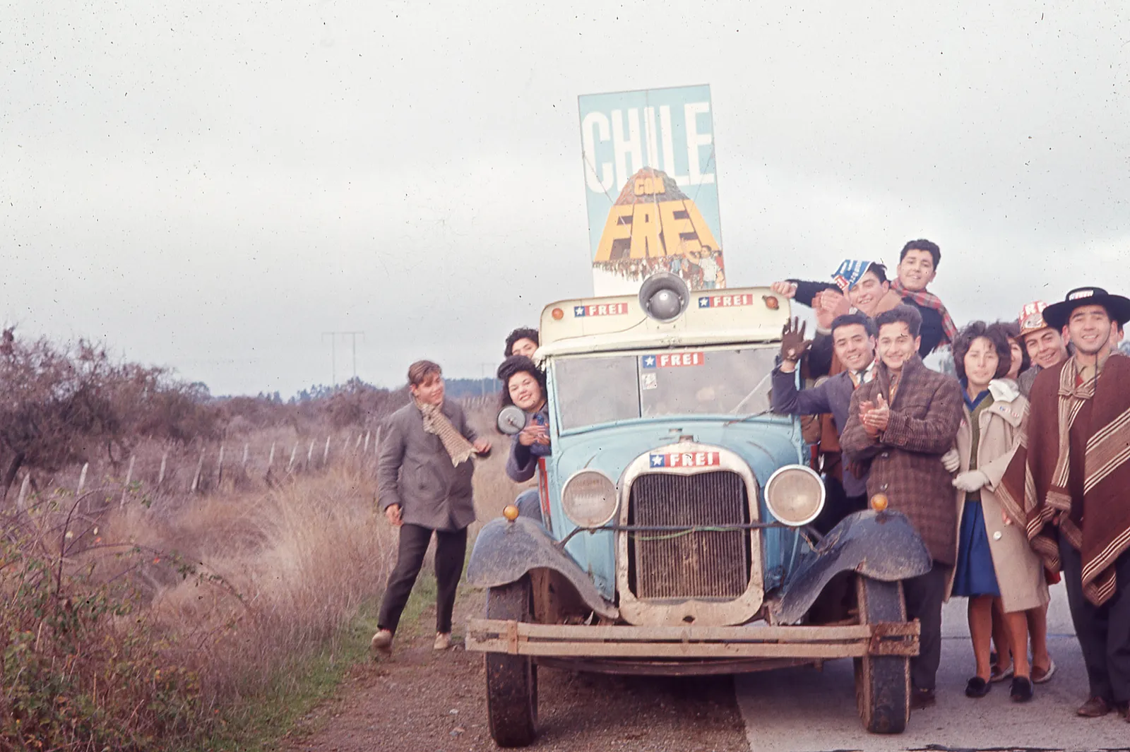 Marcha de la Patria Joven campaña presidencial Eduardo Frei Montalva, 1964