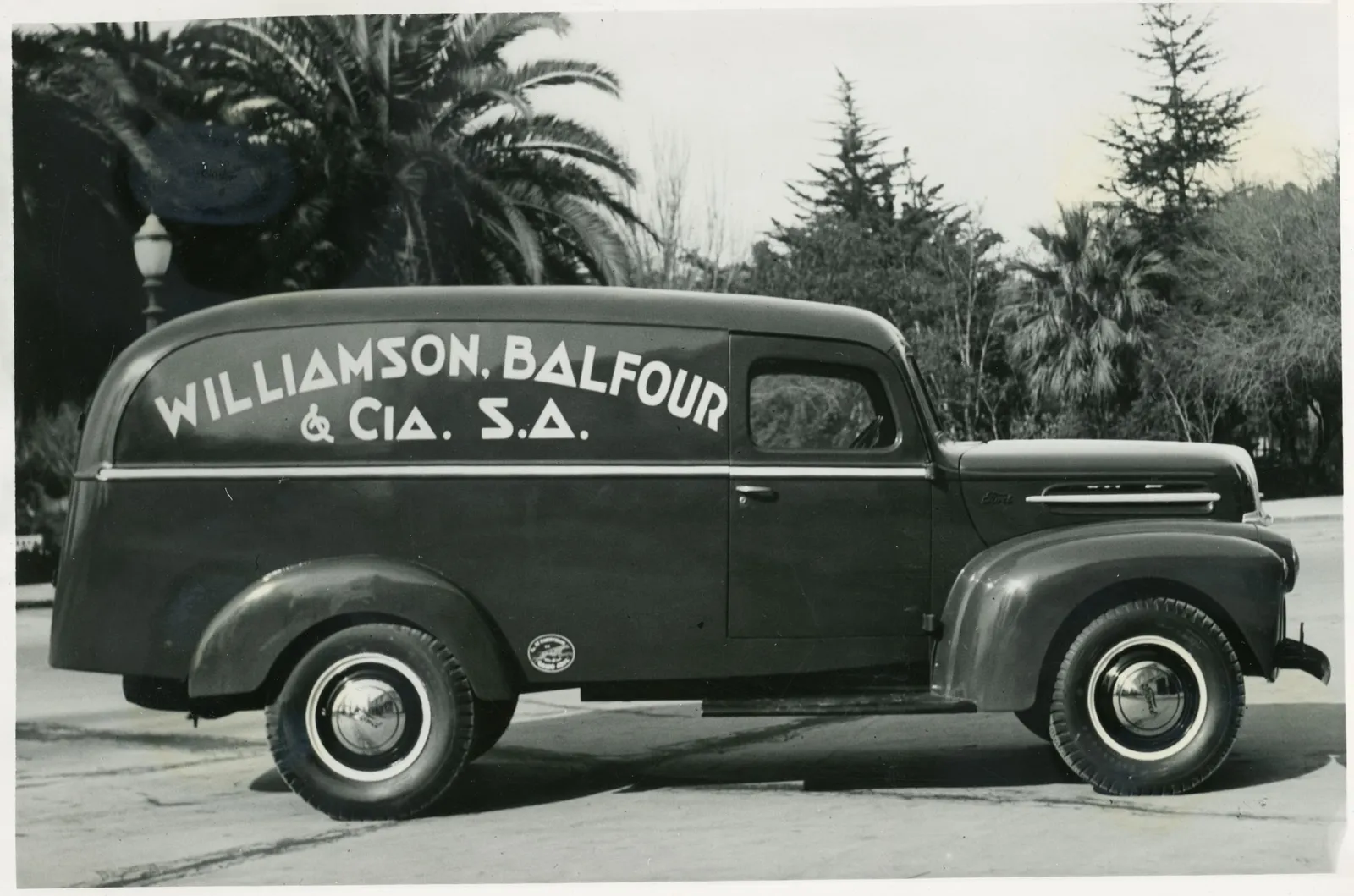 Automóvil de "Williamson Balfour & cia", Viña del Mar, ca. 1950