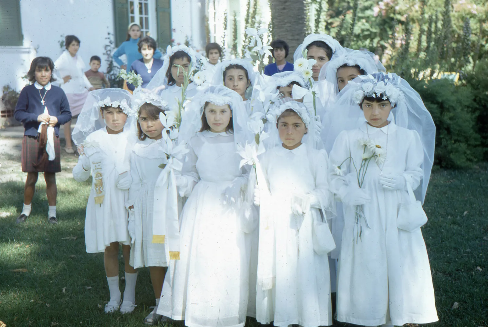 Niñas de primera comunión en 1965