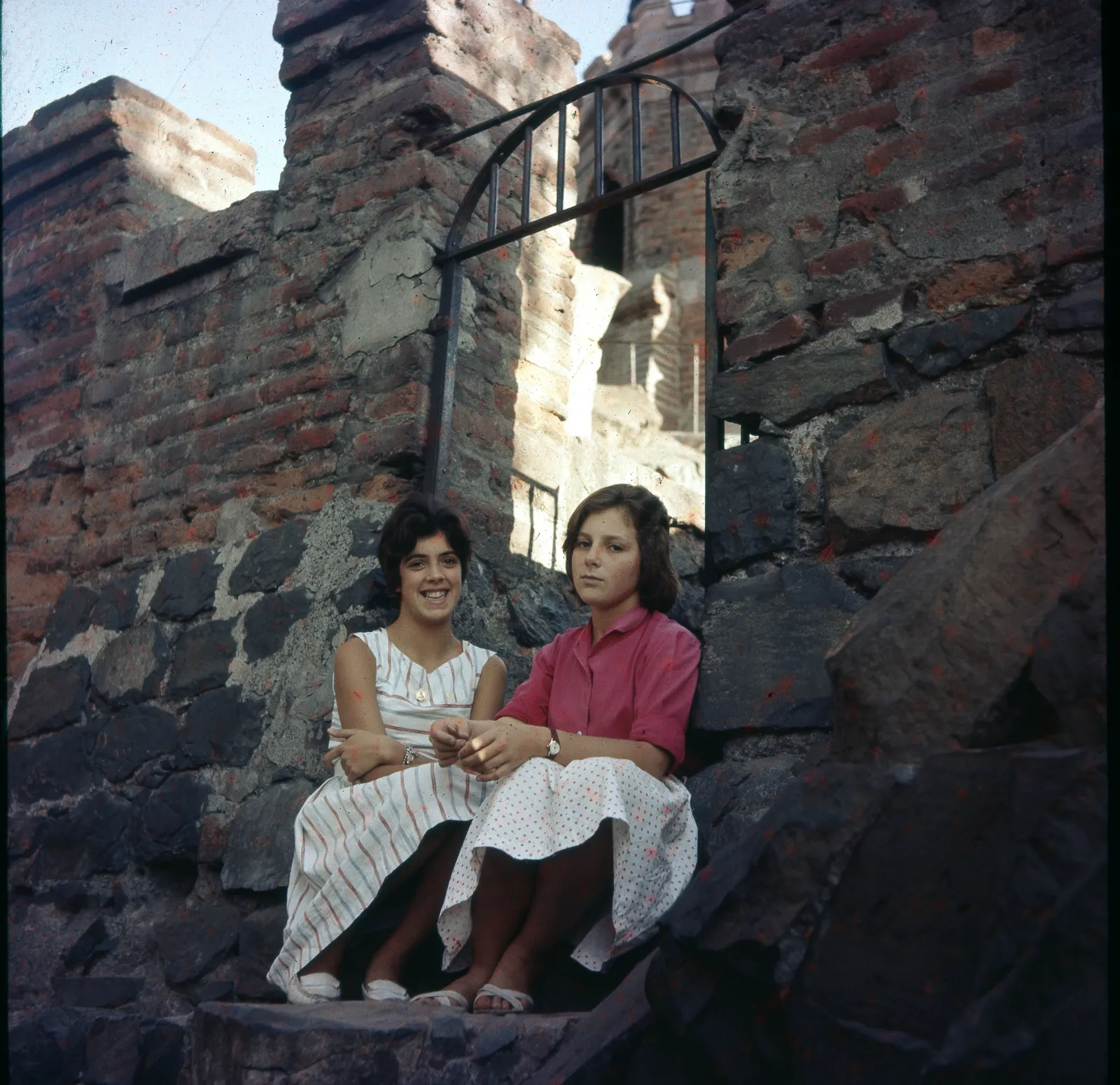 Mujeres en el Cerro Santa Lucía, 1960
