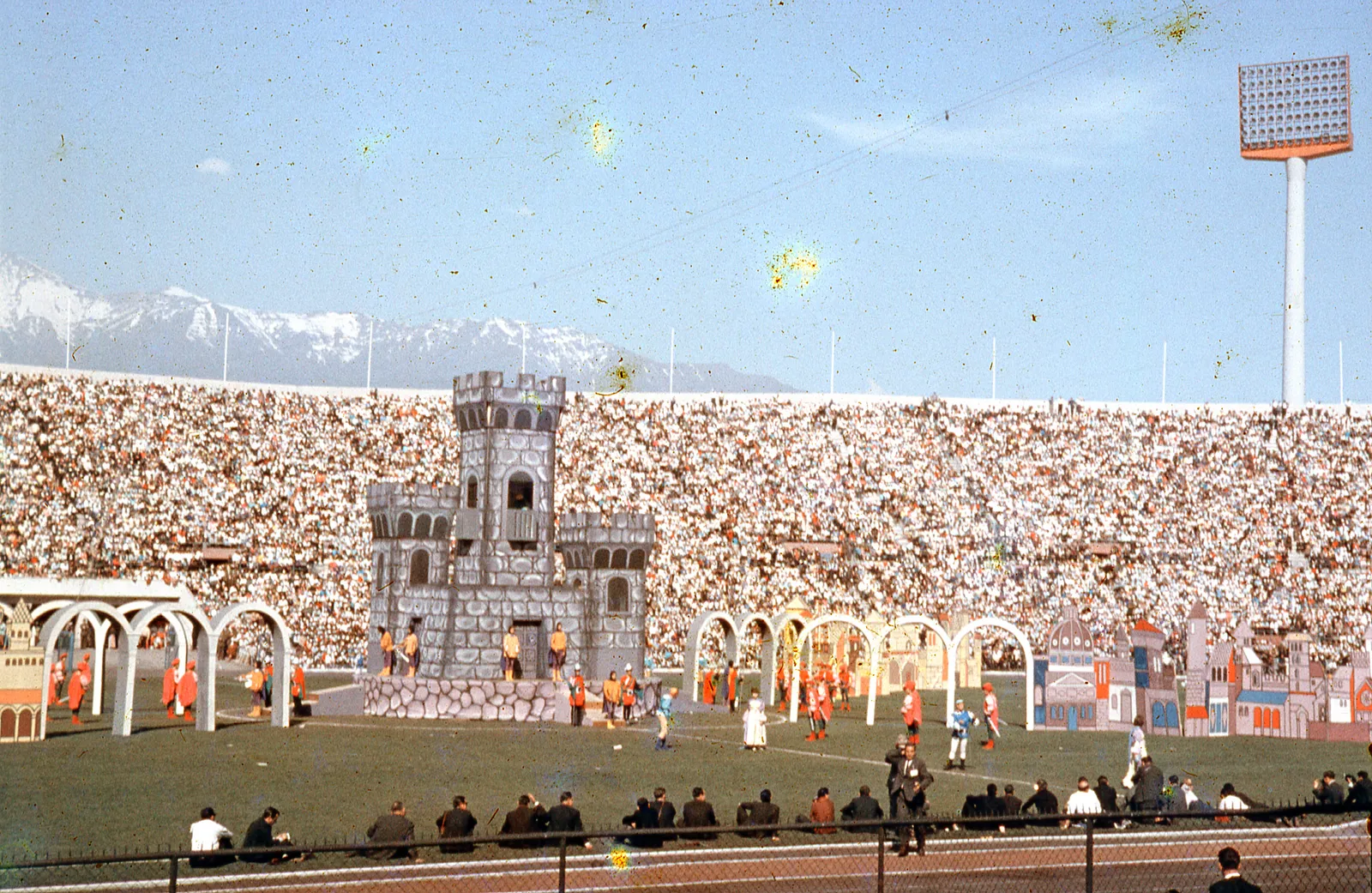 Obra teatral en el Clásico Universitario de 1965