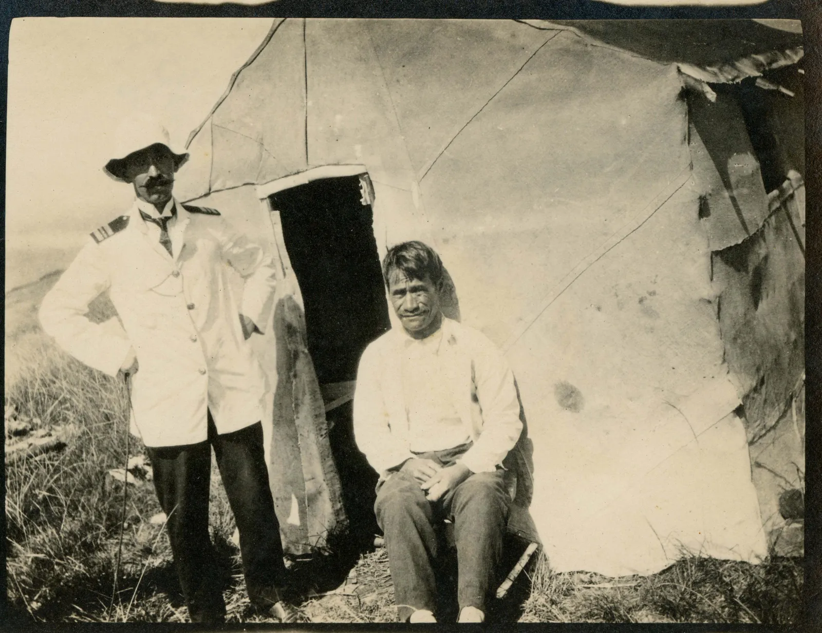 Médico y leproso en Rapa Nui, 1917