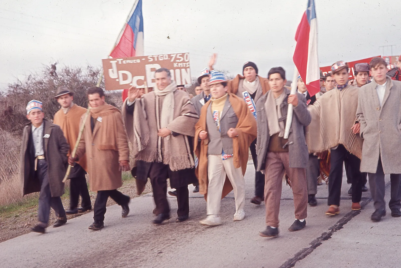 Marcha de la Patria Joven campaña presidencial Eduardo Frei Montalva, 1964