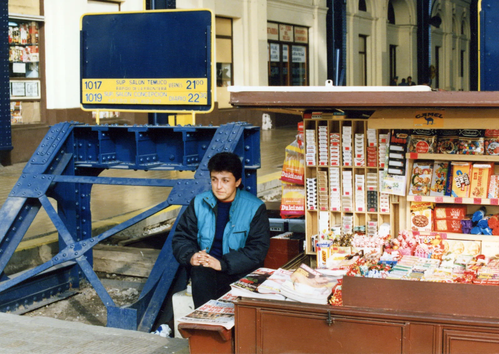 Vendedora de andén Estación Alameda, 1988