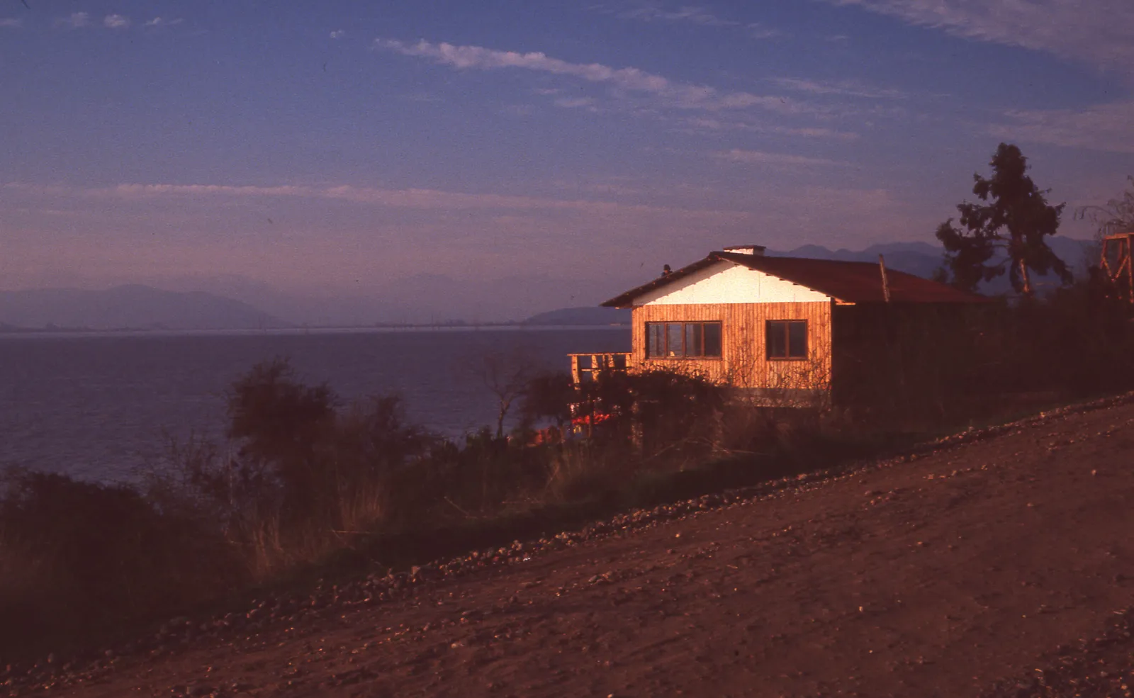 Casas en el camino de Rapel, 1983