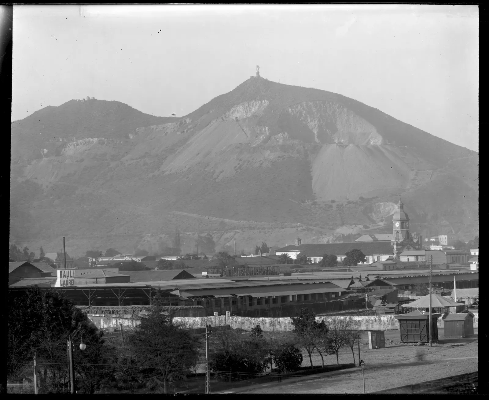 Santiago, vista al Cerro San Cristóbal, ca. 1922
